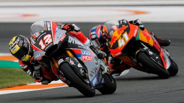 Moto: Valencia, Binder vince nella Moto2 Moto: Valencia, Binder vince nella Moto2