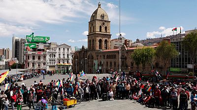 Bolivians queue for chicken and fuel as protests cripple highways Bolivians queue for chicken and fuel as protests cripple highways