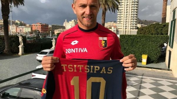 Genoa omaggia il 'rossoblù' Tsitsipas Genoa omaggia il 'rossoblù' Tsitsipas