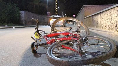 Tampona ciclista e scappa, denunciato Tampona ciclista e scappa, denunciato