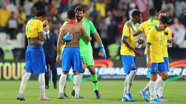 Brazil return to winning ways with 3-0 victory Brazil return to winning ways with 3-0 victory