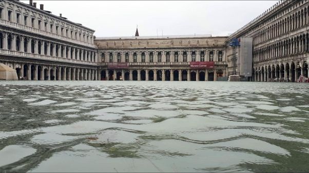 Lega Serie A e B a sostegno di Venezia Lega Serie A e B a sostegno di Venezia