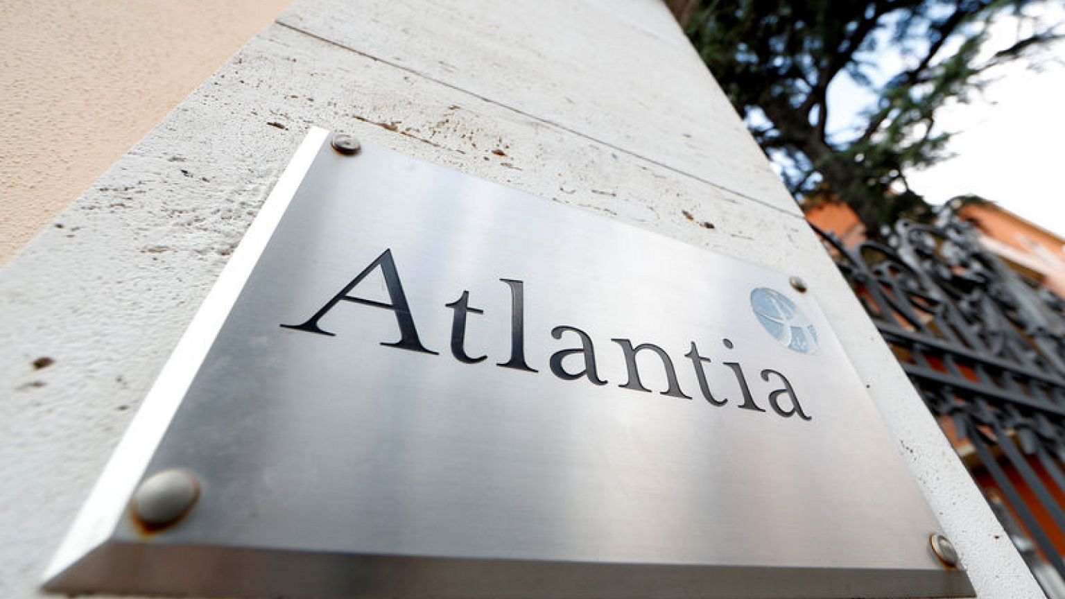 Atlantia under pressure from new worries over bridge collapse probes