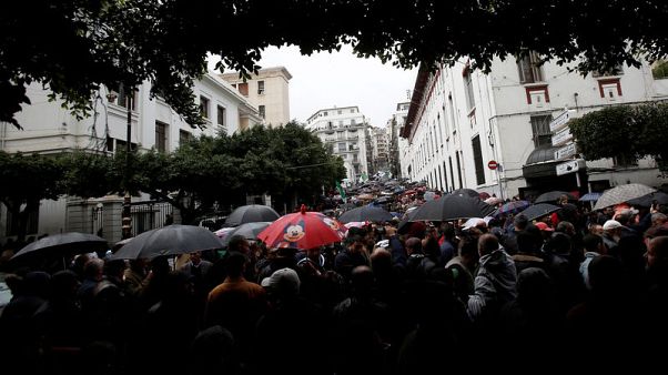 Algerian protesters step up pressure with new demonstration Algerian protesters step up pressure with new demonstration