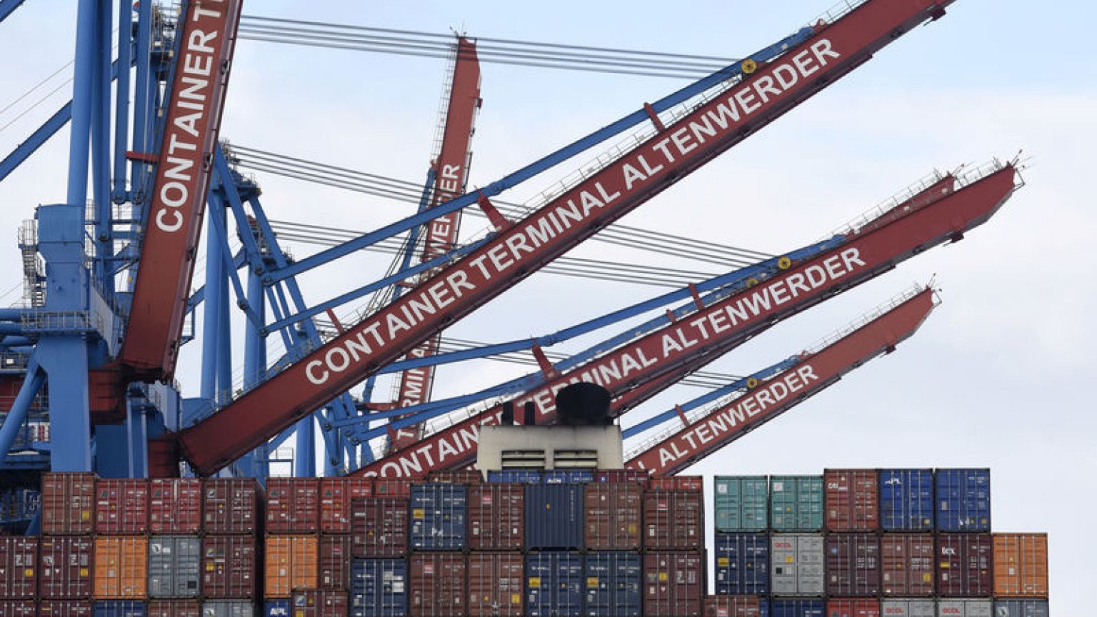 Exclusive: German exports to United States jump in third quarter despite trade tensions