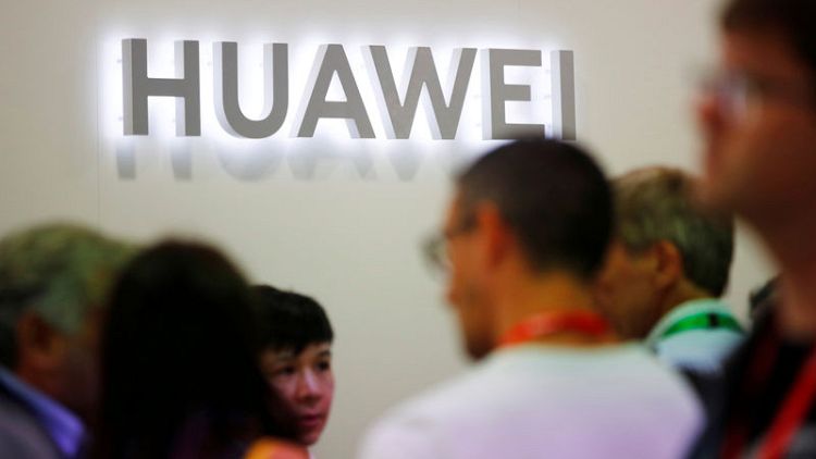 15 U.S. senators urge Trump administration to halt Huawei licence approvals