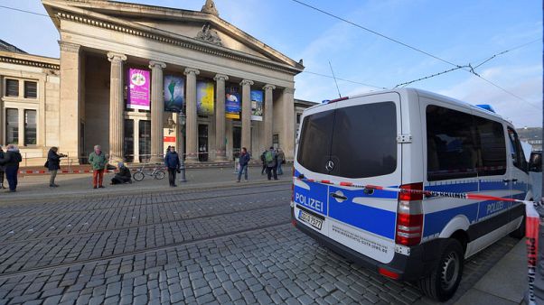 Thieves grab jewels, treasures worth 'up to a billion euros' in Dresden Thieves grab jewels, treasures worth 'up to a billion euros' in Dresden