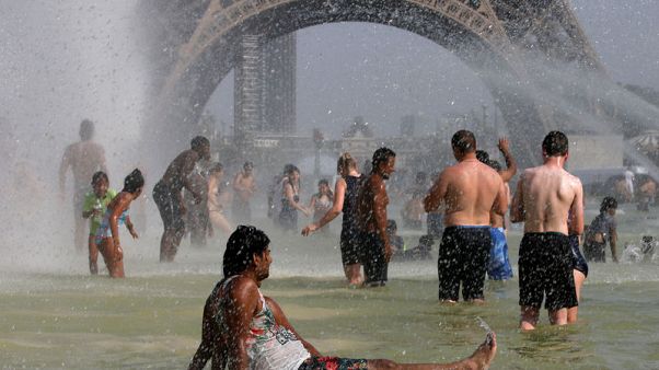 Paris to expand district cooling network as global warming boosts aircon Paris to expand district cooling network as global warming boosts aircon