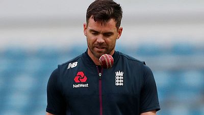 England's Anderson to continue recovery in South Africa