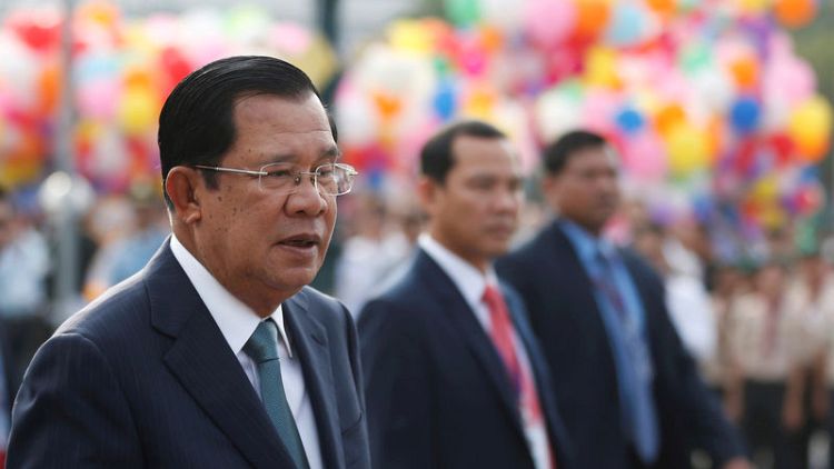 In reversal, Cambodia's Hun Sen offers U.S. new 'bond of friendship'
