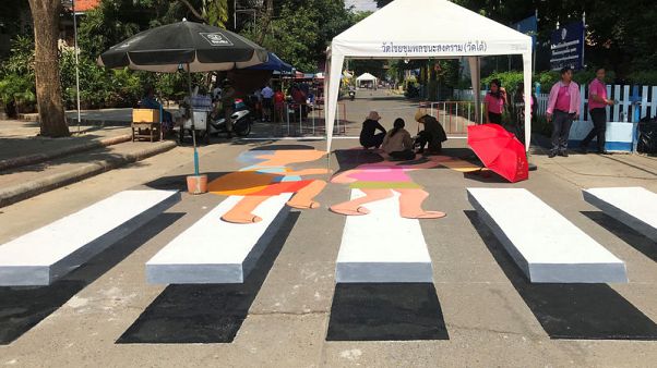 Thailand's 'floating' crosswalk makes drivers stop and look Thailand's 'floating' crosswalk makes drivers stop and look