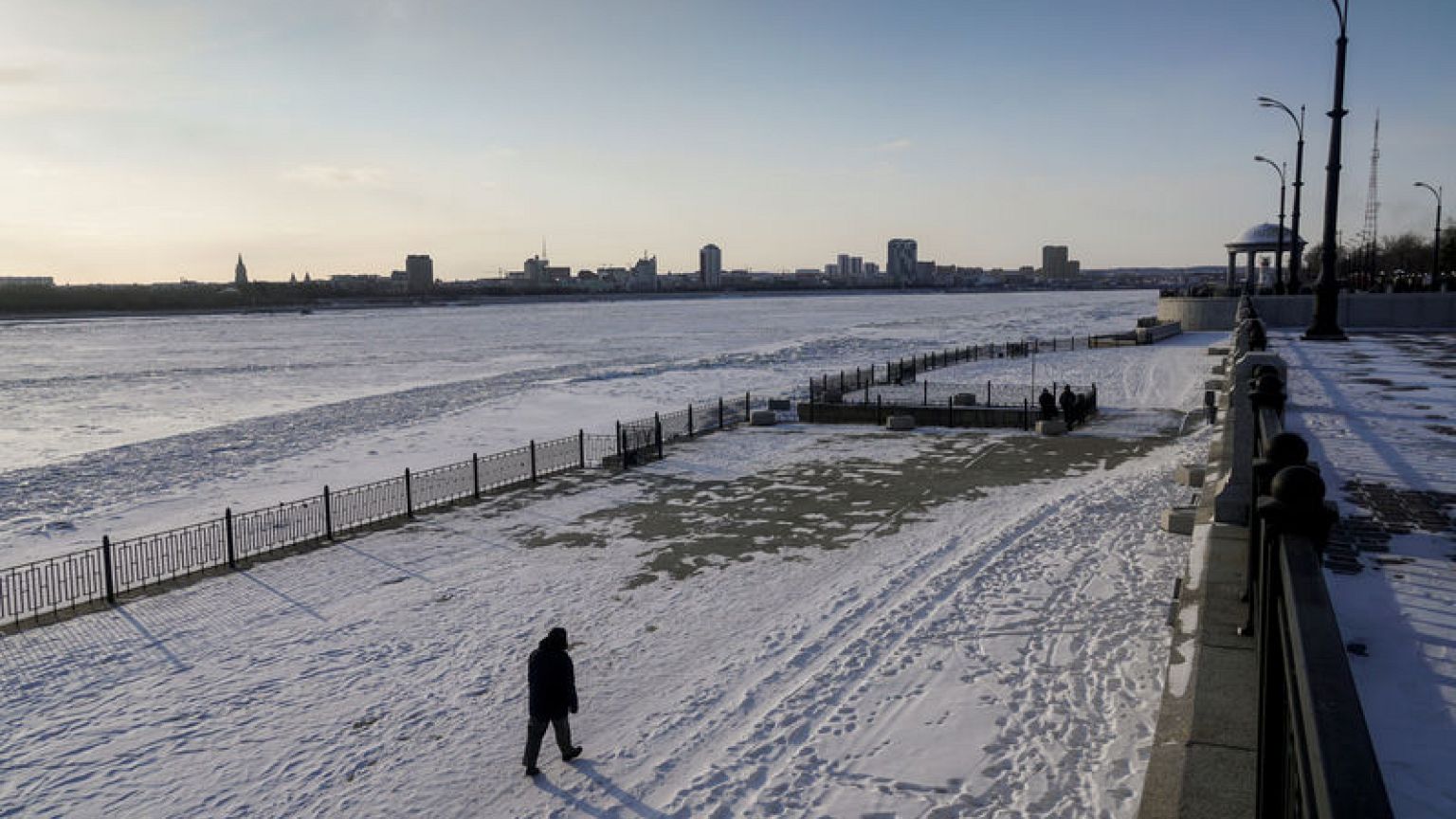 Russia and China deepen ties with River Amur bridge