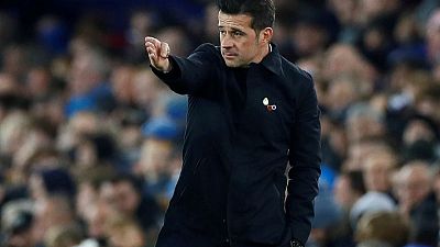 Manager Silva says not facing ultimatum at Everton