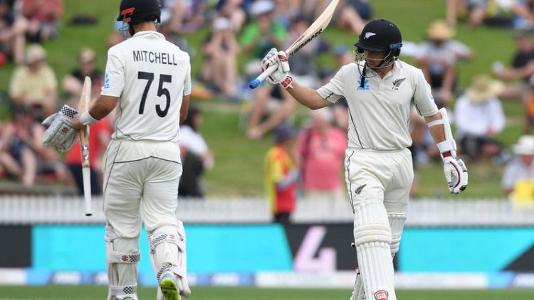 Watling thwarts England again as New Zealand reach 248-5 at lunch