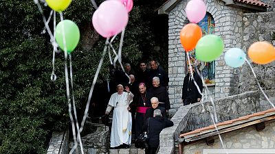 As Christmas season starts, Pope defends nativity scenes in public places As Christmas season starts, Pope defends nativity scenes in public places