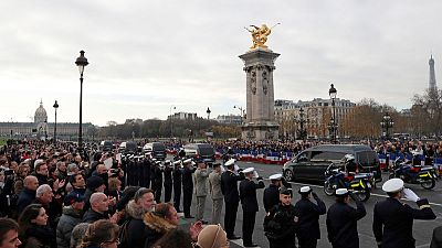 Parisians line up to mourn 13 soldiers killed in Mali Parisians line up to mourn 13 soldiers killed in Mali