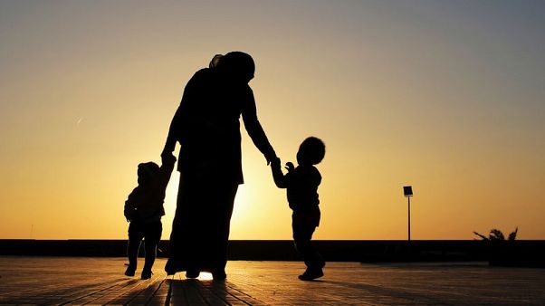 Britain's Reckitt Benckiser gives new parents more paid leave Britain's Reckitt Benckiser gives new parents more paid leave