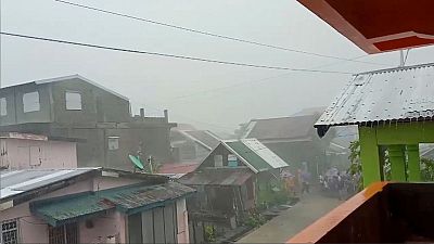 Typhoon hits Philippines, disrupting travel, work Typhoon hits Philippines, disrupting travel, work