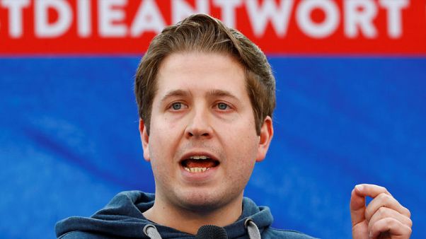 Don't rush out of coalition, warns popular German SPD youth boss Don't rush out of coalition, warns popular German SPD youth boss