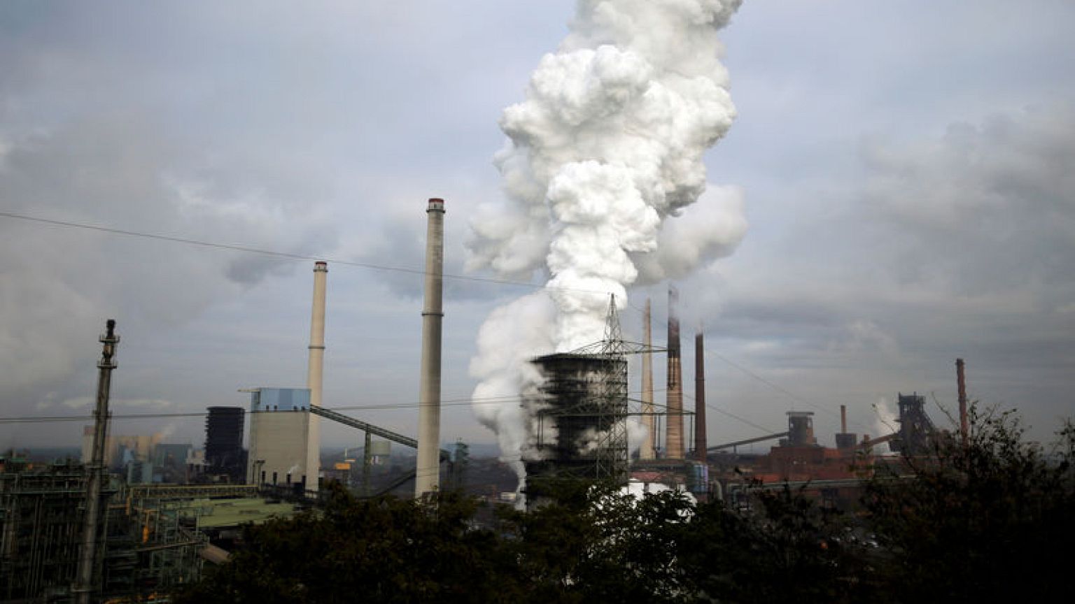 Thyssenkrupp outlines steel unit overhaul - letter