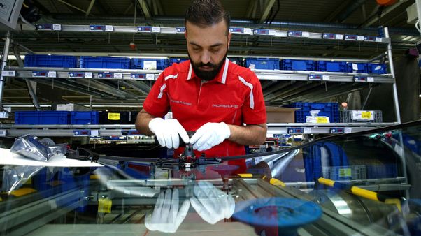 German manufacturing downturn drags into final quarter German manufacturing downturn drags into final quarter