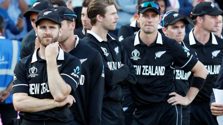 New Zealand head to Australia eyeing repeat of Hadlee's triumph