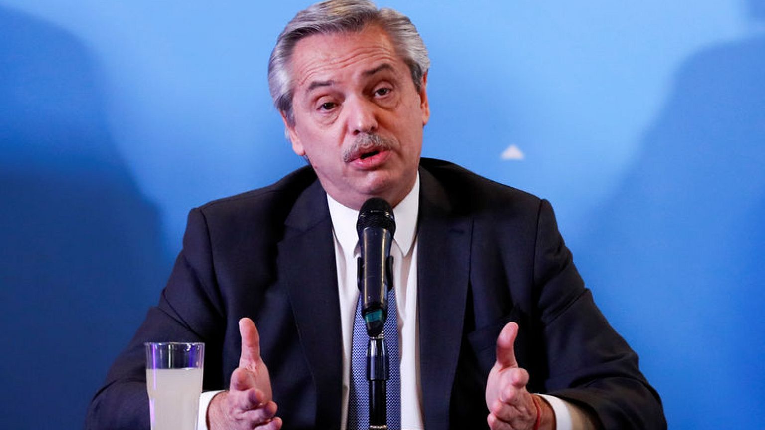 Argentina's Fernandez signals policy shifts with new cabinet, economy chief