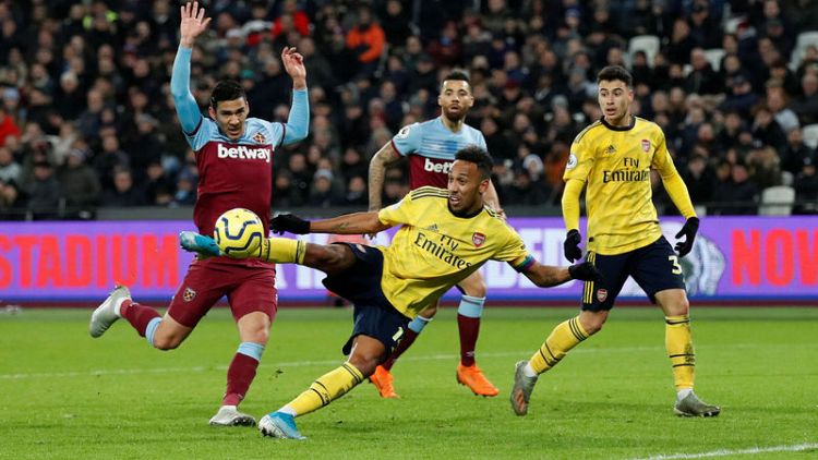 Arsenal fight back for win at West Ham to end winless run