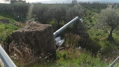 Autovelox distrutto nel cosentino Autovelox distrutto nel cosentino
