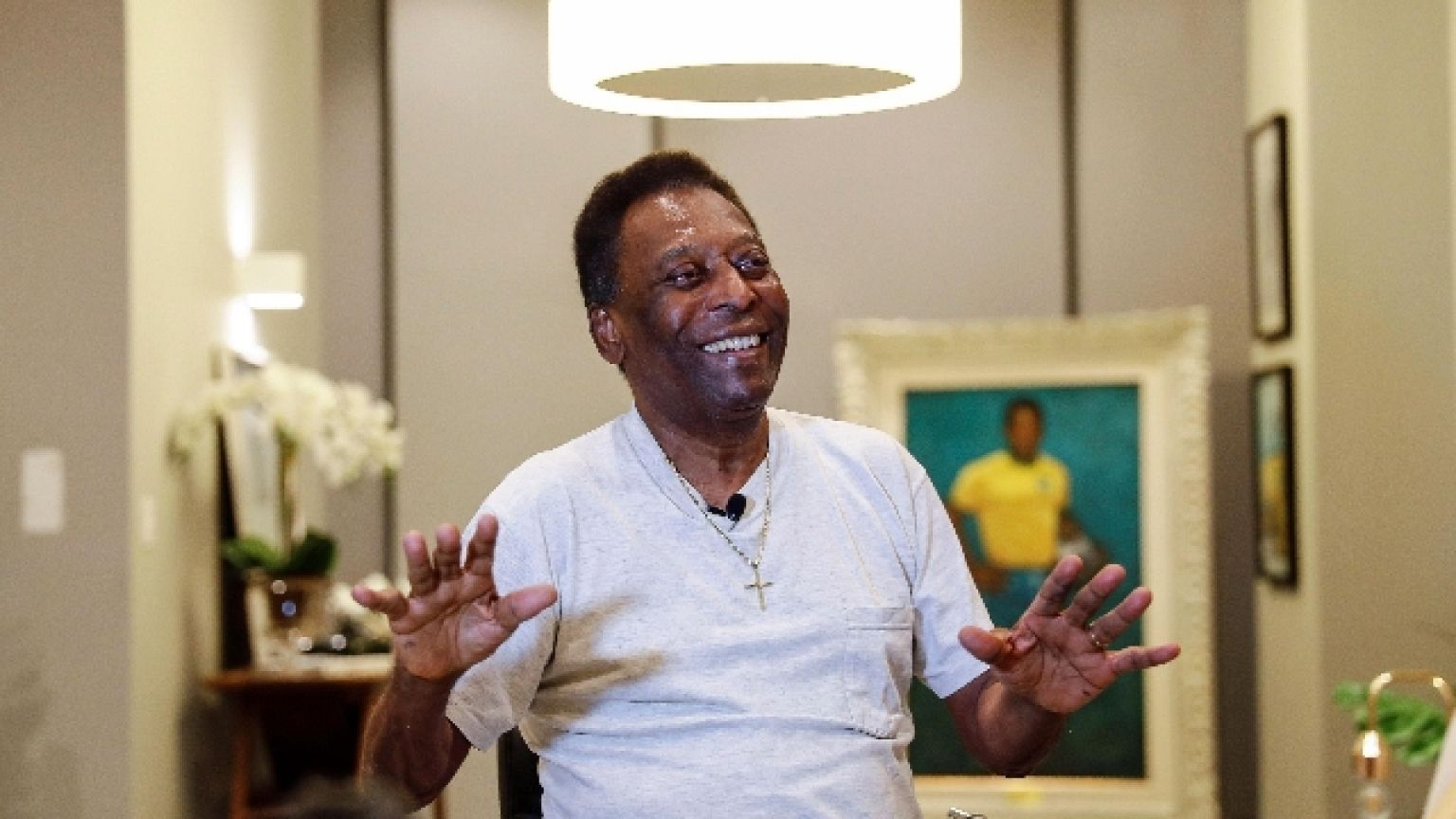 Calcio: 50 anni 'Tri',statua Pelè collocata in museo Selecao