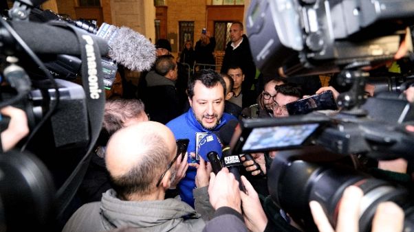 Salvini, Conte prepari scatoloni Salvini, Conte prepari scatoloni