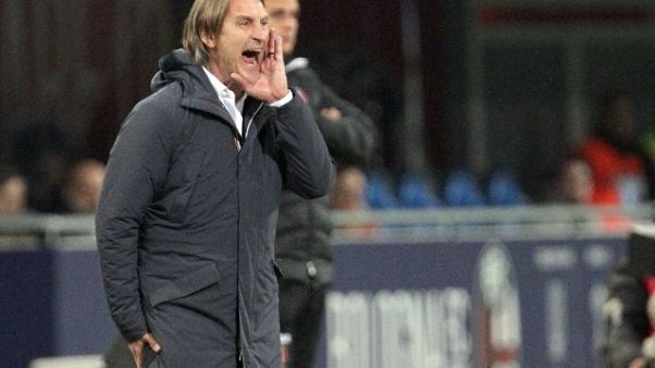 Calcio: Nicola, contro Lazio serve un Genoa 'over the top' Calcio: Nicola, contro Lazio serve un Genoa 'over the top'