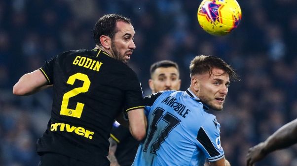 Calcio: Inter; Godin "Settimana importante" Calcio: Inter; Godin "Settimana importante"