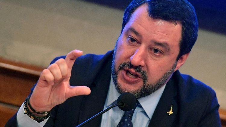 Coronavirus: Salvini chiama Conte