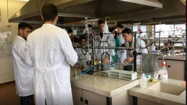 Coronavirus,da studenti soluzione igiene Coronavirus,da studenti soluzione igiene