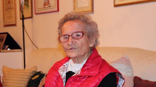 A 108 nonna Lisa non teme il coronavirus A 108 nonna Lisa non teme il coronavirus