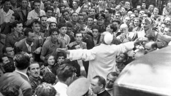 Pio XII: da lunedì 2 si aprono archivi Pio XII: da lunedì 2 si aprono archivi