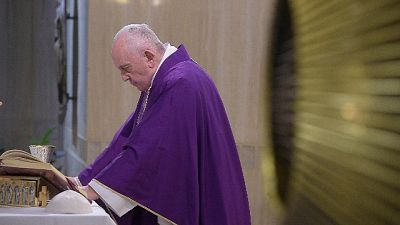 Papa: anche oggi incontri solo a S.Marta Papa: anche oggi incontri solo a S.Marta