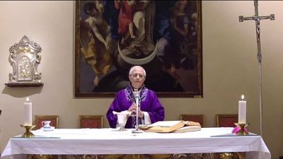 Vescovo Piacenza celebra messa streaming Vescovo Piacenza celebra messa streaming