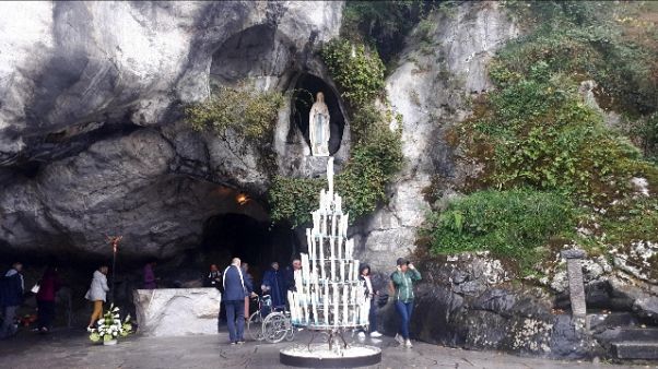 Coronavirus: Lourdes chiude le piscine Coronavirus: Lourdes chiude le piscine