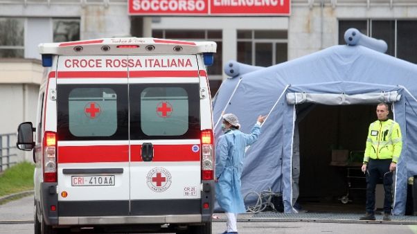 Lombardia, 'ultra 65enni restino a casa' Lombardia, 'ultra 65enni restino a casa'