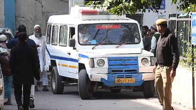 Lodigiani bloccata a Delhi, 2 positivi Lodigiani bloccata a Delhi, 2 positivi