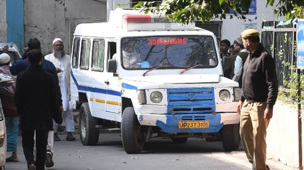 Lodigiani bloccata a Delhi, 2 positivi Lodigiani bloccata a Delhi, 2 positivi