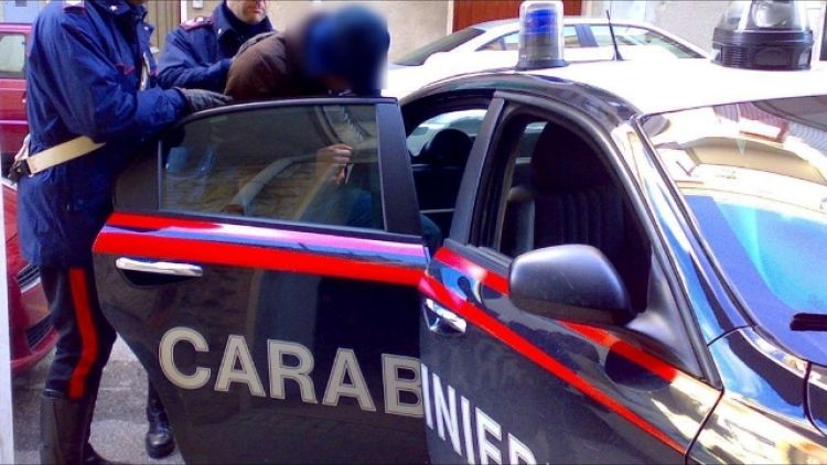 3 Cc feriti in arresti flagranza a Prato