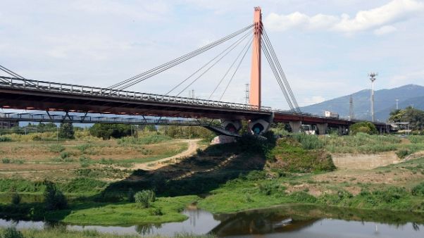 Urtò auto per 'farla cadere viadotto' Urtò auto per 'farla cadere viadotto'