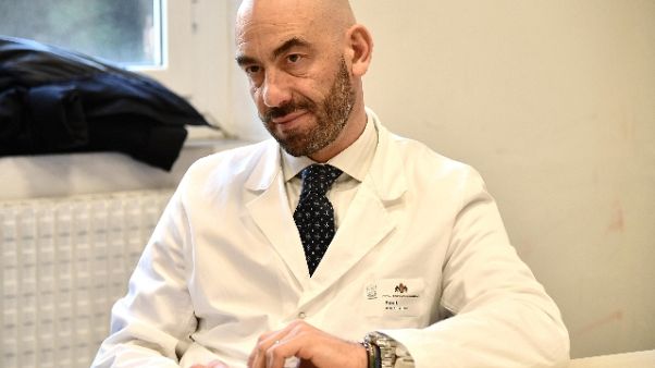 Bassetti:non schifate chi combatte virus Bassetti:non schifate chi combatte virus