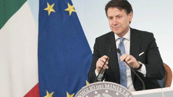Coronavirus: Conte,a casa se febbre 37,5 Coronavirus: Conte,a casa se febbre 37,5