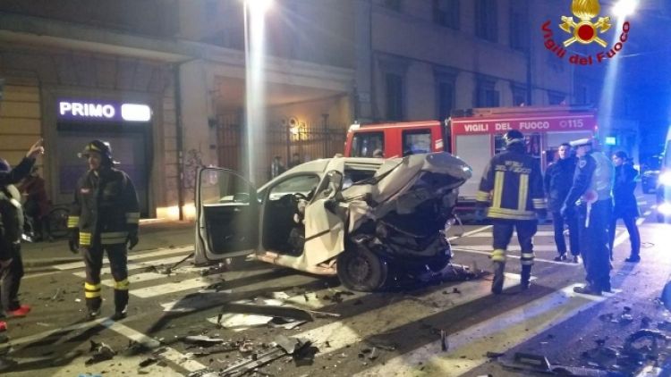 Incidente a Bologna, morto tassista
