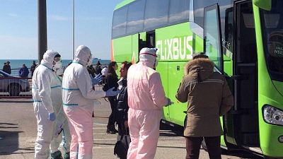 A Salerno controlli per bus e treni A Salerno controlli per bus e treni