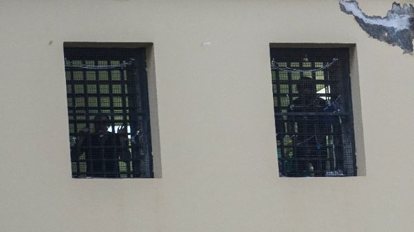 Rivolta a San Vittore, detenuti su tetto Rivolta a San Vittore, detenuti su tetto